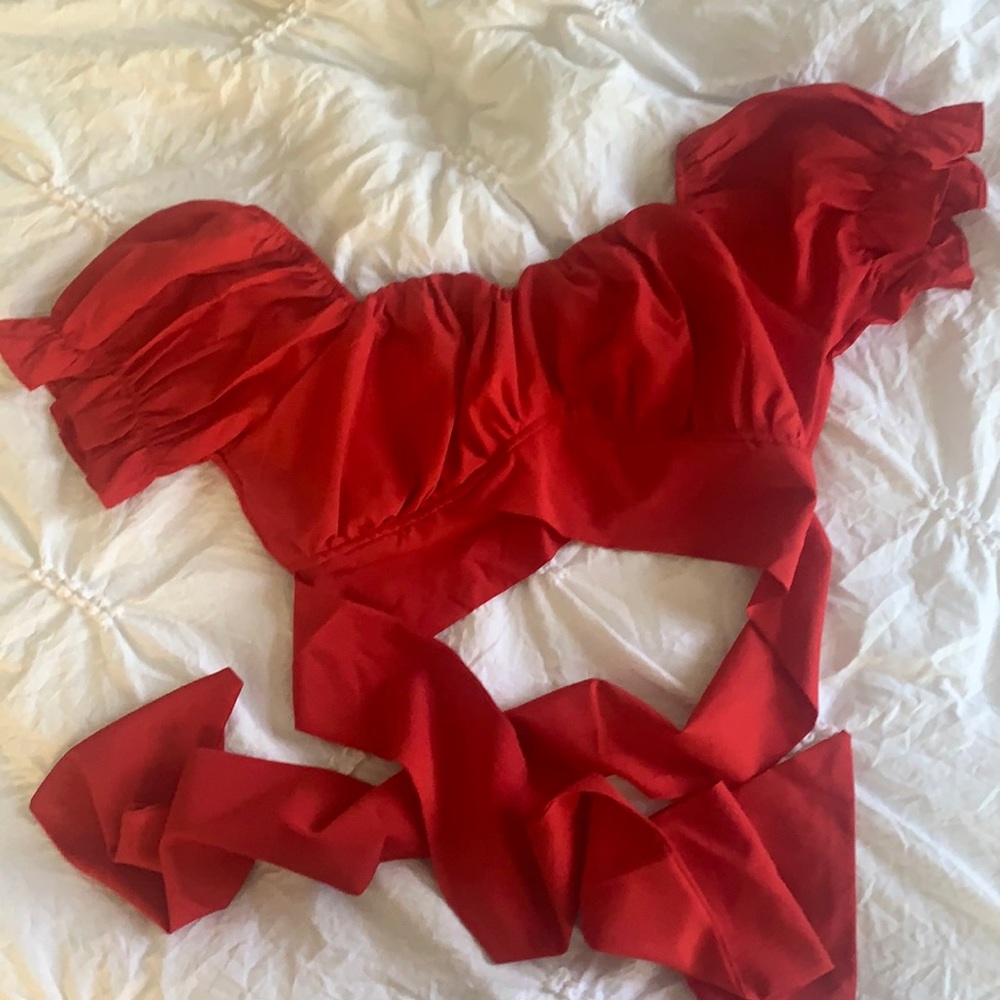 LYANER Red cropped blouse size: S